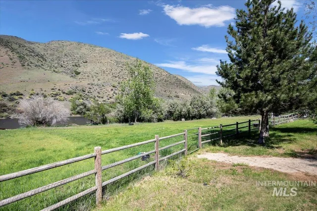 $1,498,000 | 6856 Highway 55, Horseshoe Bend, ID 83629