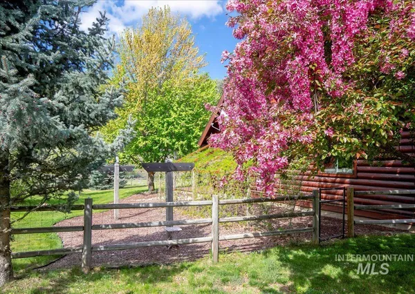 $1,498,000 | 6856 Highway 55, Horseshoe Bend, ID 83629