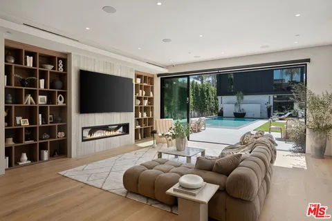 $16,995,000 | 528 Marguerita Avenue, Santa Monica, CA 90402