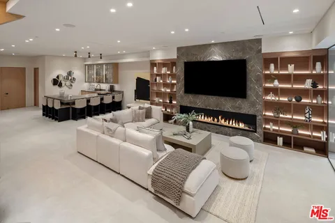 $16,995,000 | 528 Marguerita Avenue, Santa Monica, CA 90402