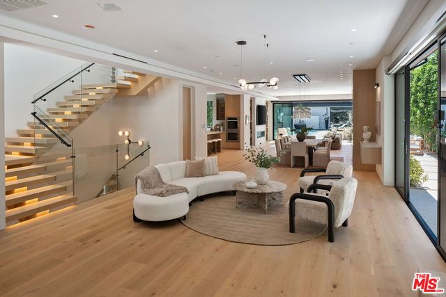 $16,995,000 | 528 Marguerita Avenue, Santa Monica, CA 90402