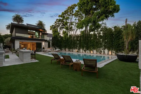 $16,995,000 | 528 Marguerita Avenue, Santa Monica, CA 90402