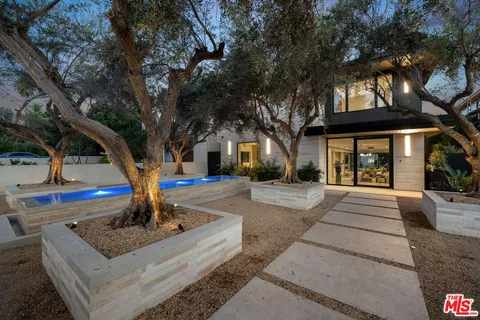$16,995,000 | 528 Marguerita Avenue, Santa Monica, CA 90402