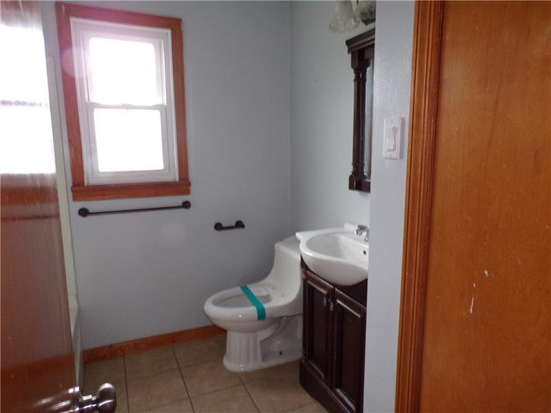 1250 Sunnybrook Road Washington, PA 15301 - Photo 4 of 14 Gallery Image 4