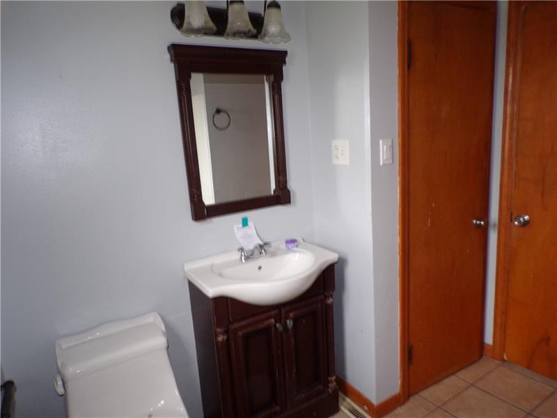 1250 Sunnybrook Road Washington, PA 15301 - Photo 5 of 14 Gallery Image 5