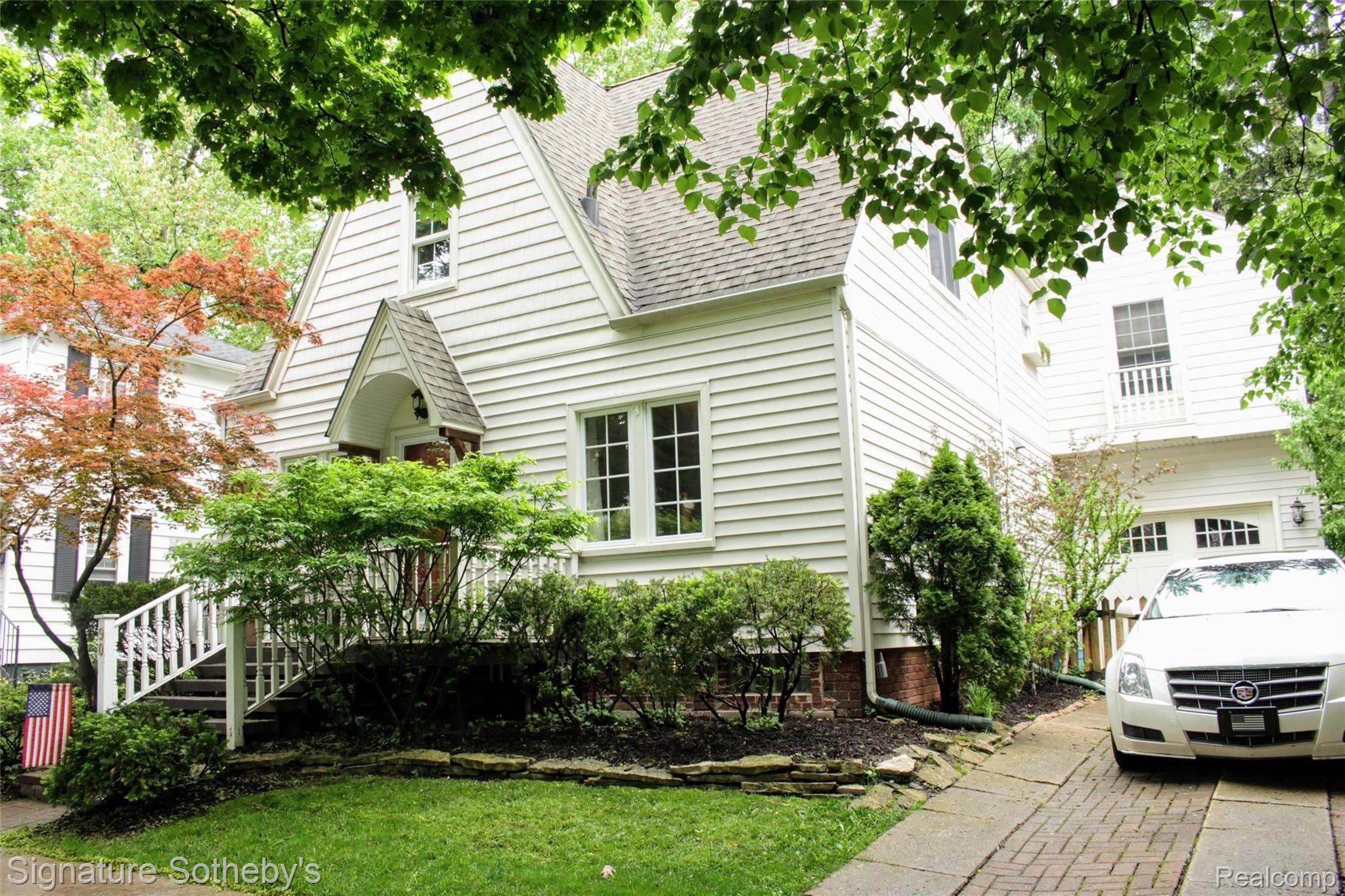 90 Mapleton Road Grosse Pointe, MI 48236 - Photo 43 of 43 IMG_0802.jpg