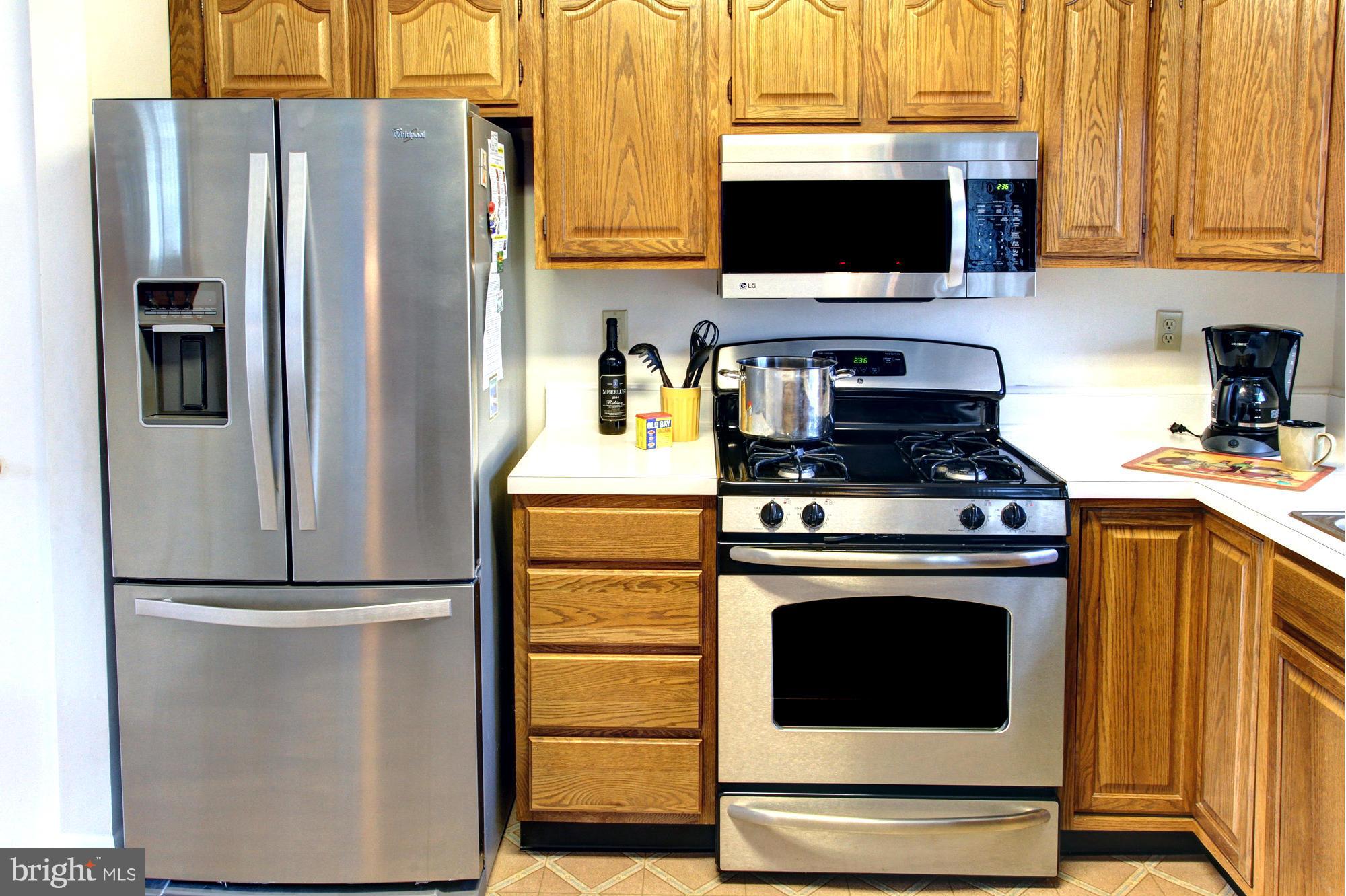 8036 Pine Ridge Road Pasadena, MD 21122 - Photo 7 of 27 Kitchen