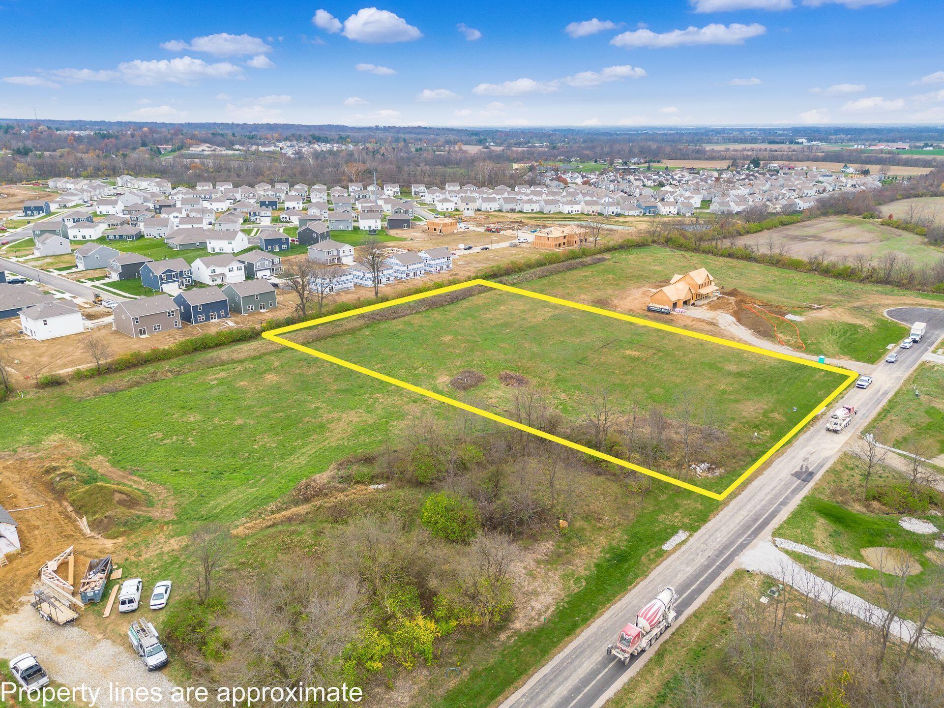 262 Alan Way Lithopolis, OH 43136 - Photo 5 of 25 Public Water, Gas & Electric Available