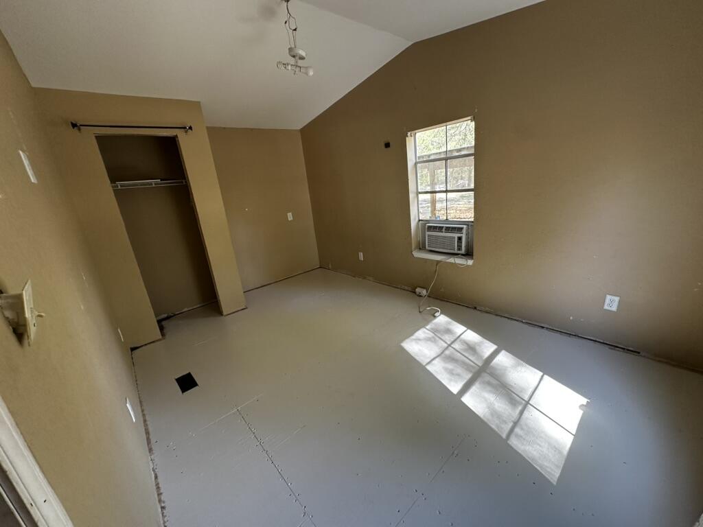 5629 Highway 393 Crestview, FL 32539 - Photo 3 of 17 Bedroom #1