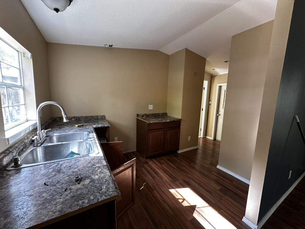 5629 Highway 393 Crestview, FL 32539 - Photo 8 of 17 Kitchen