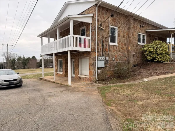 $1,250 | 2506 Connelly Springs Road, Granite Falls, NC 28630