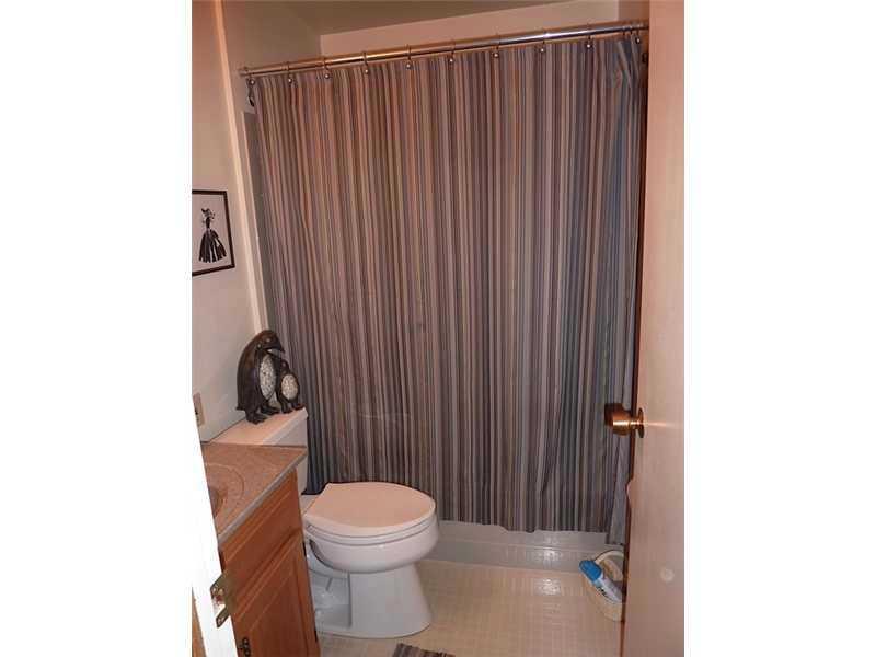 2614 Sickle Road Indianapolis, IN 46219 - Photo 12 of 22 Gallery Image 12