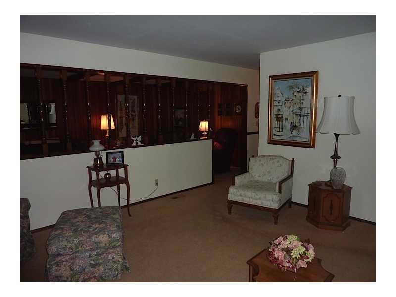 2614 Sickle Road Indianapolis, IN 46219 - Photo 5 of 22 Gallery Image 5