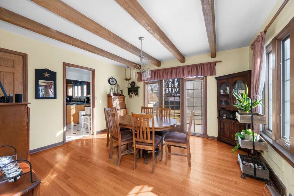 215 West Prospect Street Kewanee, IL 61443 - Photo 14 of 53 a dining room with furniture window and wooden floor
