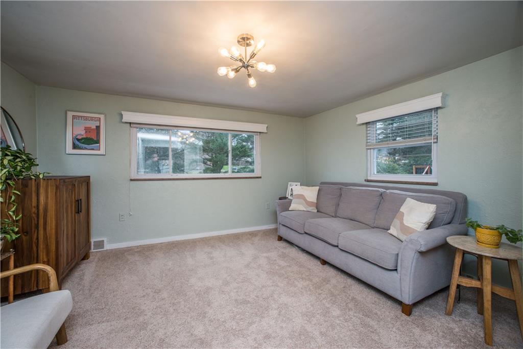 636 Highview Road Pittsburgh, PA 15234 - Photo 11 of 25