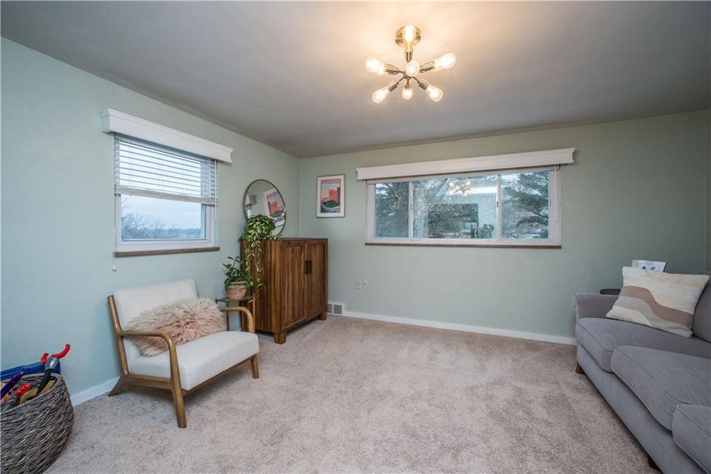 636 Highview Road Pittsburgh, PA 15234 - Photo 12 of 25