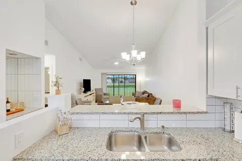 $359,999 | 1112 Keystone Drive, Unit A, Jupiter, FL 33458