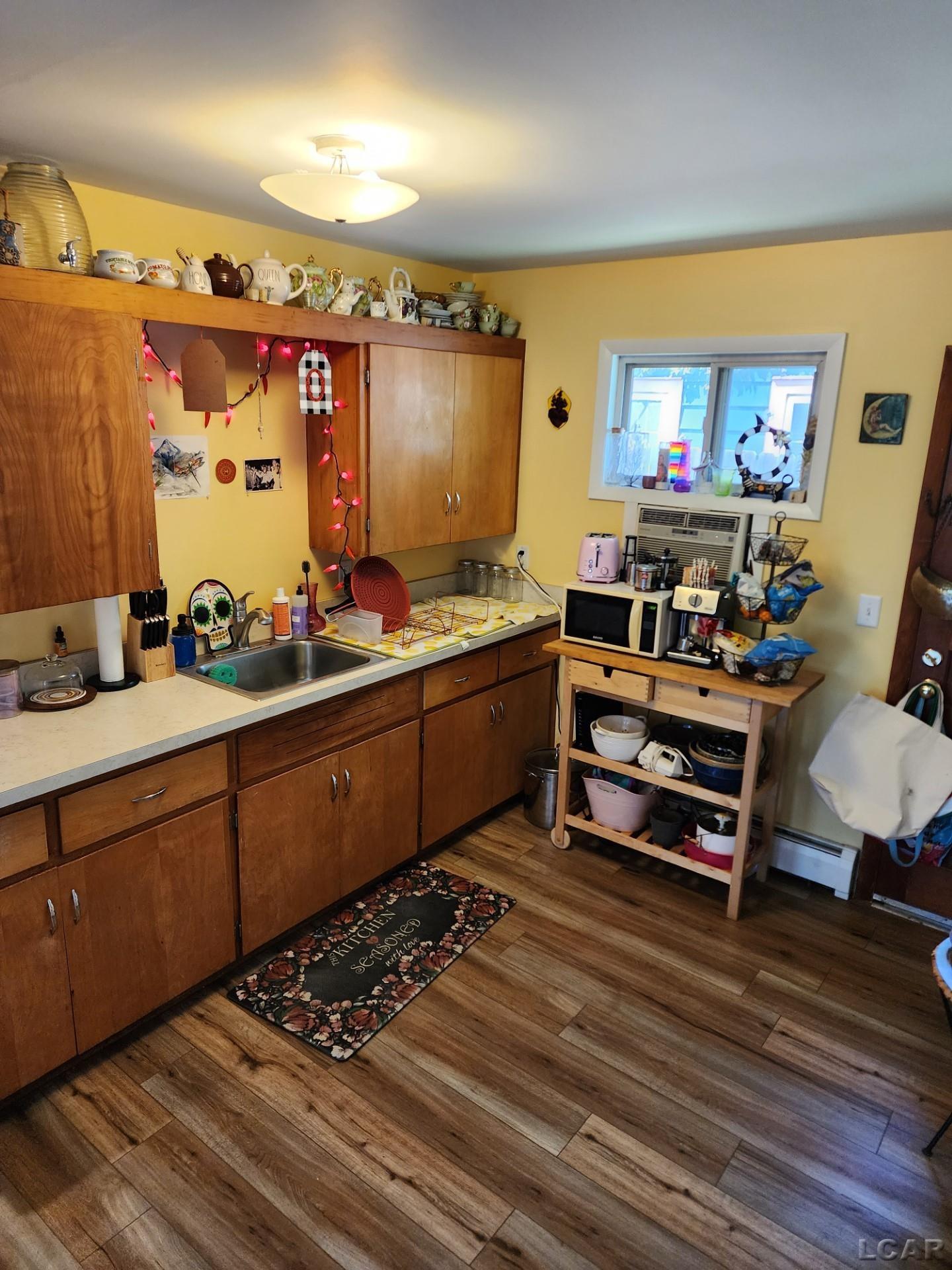 1910 Jackson Road Ann Arbor, MI 48103 - Photo 2 of 10