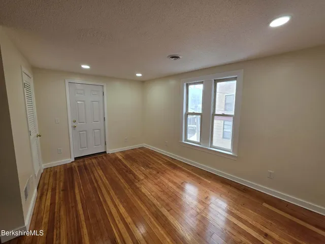 $1,050 | 19 Pleasant Street, Unit 2C, Adams, MA 01220