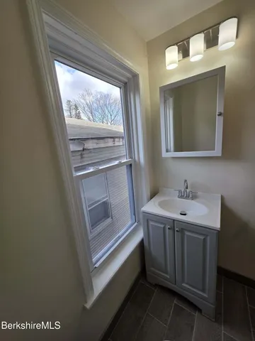 $1,050 | 19 Pleasant Street, Unit 2C, Adams, MA 01220