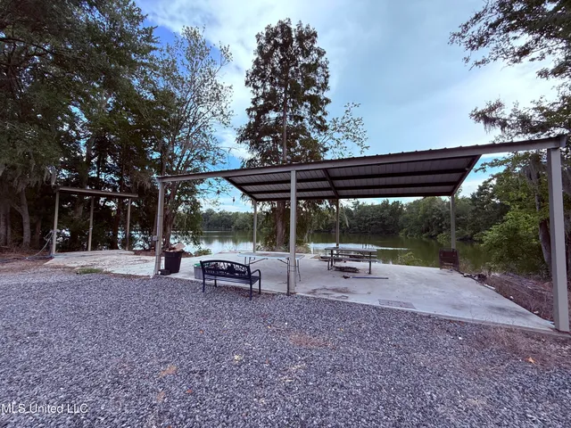 $2,462,400 | 190 Road Krotz Springs, Port Barre, LA 70577