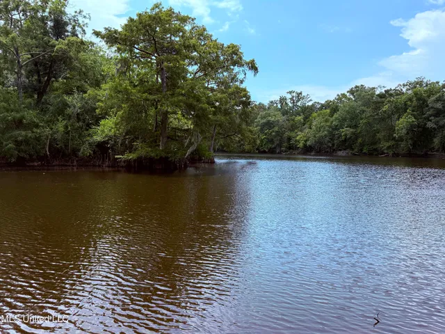 $2,462,400 | 190 Road Krotz Springs, Port Barre, LA 70577