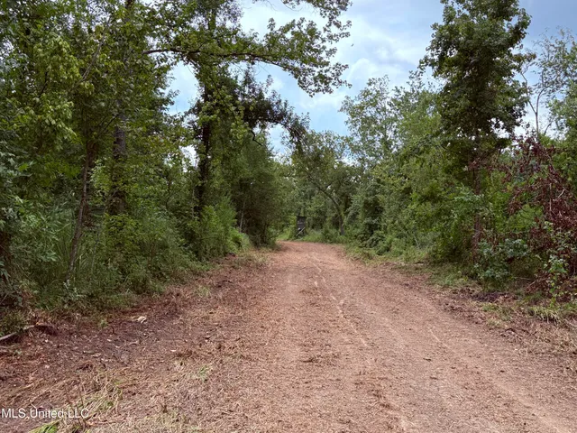 $2,462,400 | 190 Road Krotz Springs, Port Barre, LA 70577