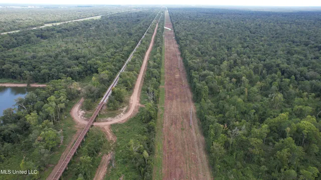 $2,462,400 | 190 Road Krotz Springs, Port Barre, LA 70577