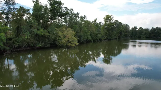 $2,462,400 | 190 Road Krotz Springs, Port Barre, LA 70577