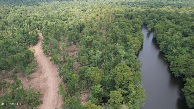 $2,462,400 | 190 Road Krotz Springs, Port Barre, LA 70577