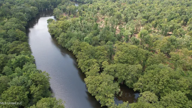 $2,462,400 | 190 Road Krotz Springs, Port Barre, LA 70577