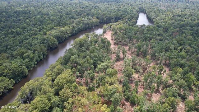 $2,462,400 | 190 Road Krotz Springs, Port Barre, LA 70577