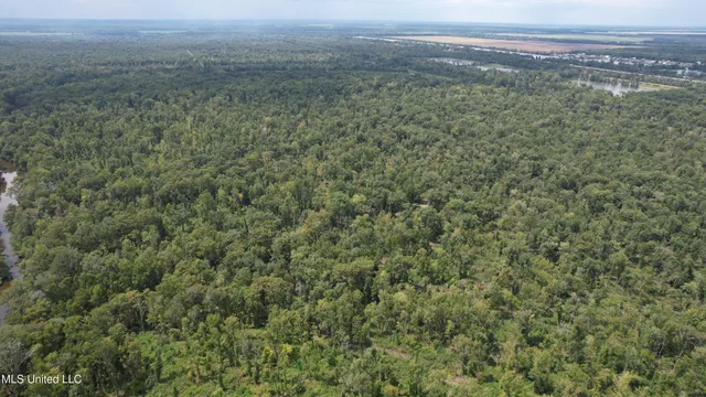 $2,462,400 | 190 Road Krotz Springs, Port Barre, LA 70577