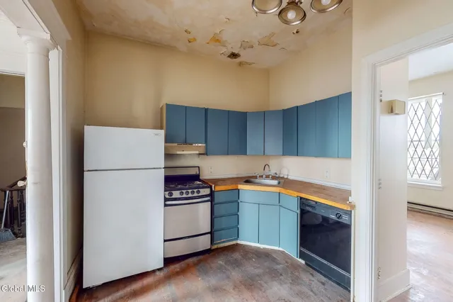 $200,000 | 335 Madison Avenue, Albany, NY 12210