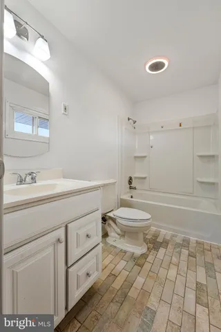 $720,000 | 1600 North Craig Street, Sterling, VA 20164