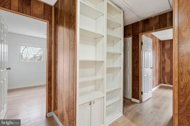 $720,000 | 1600 North Craig Street, Sterling, VA 20164