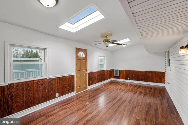 $720,000 | 1600 North Craig Street, Sterling, VA 20164