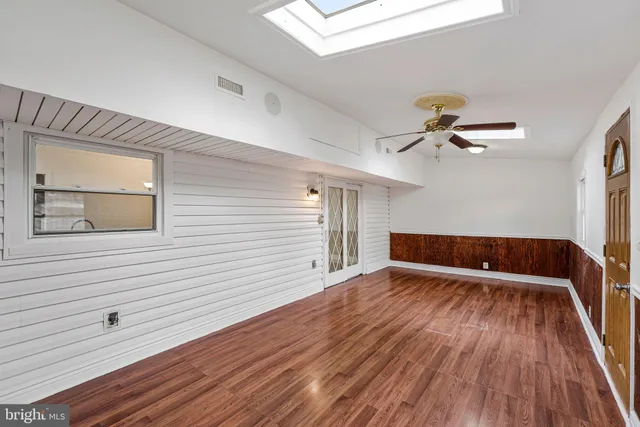 $720,000 | 1600 North Craig Street, Sterling, VA 20164