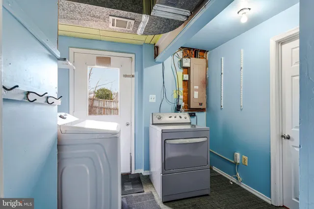 $720,000 | 1600 North Craig Street, Sterling, VA 20164