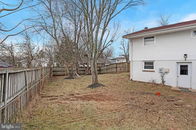 $720,000 | 1600 North Craig Street, Sterling, VA 20164