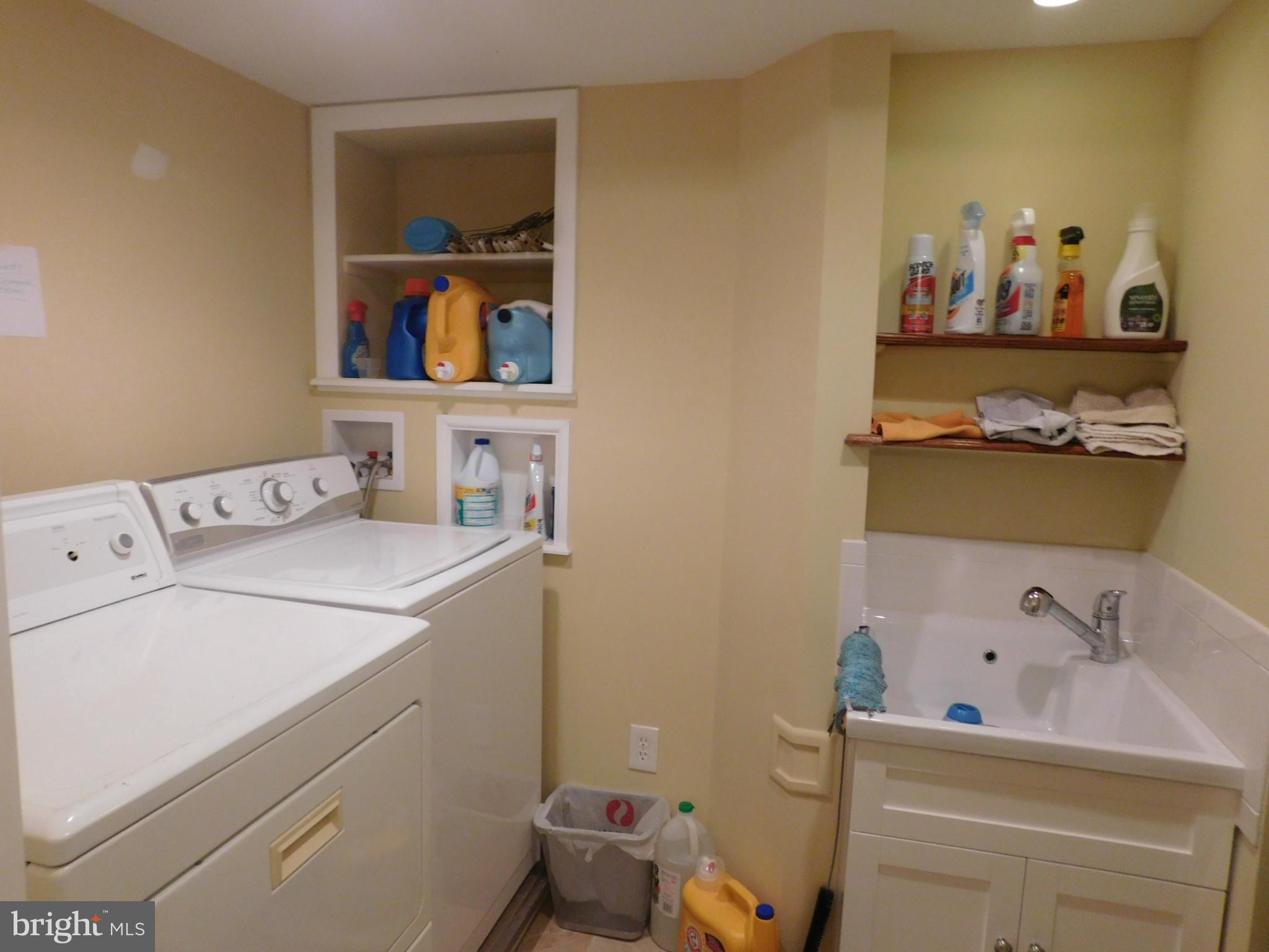 2406 Old Trace Lane Reston, VA 20191 - Photo 23 of 30 Laundry Room w/Deep Sink