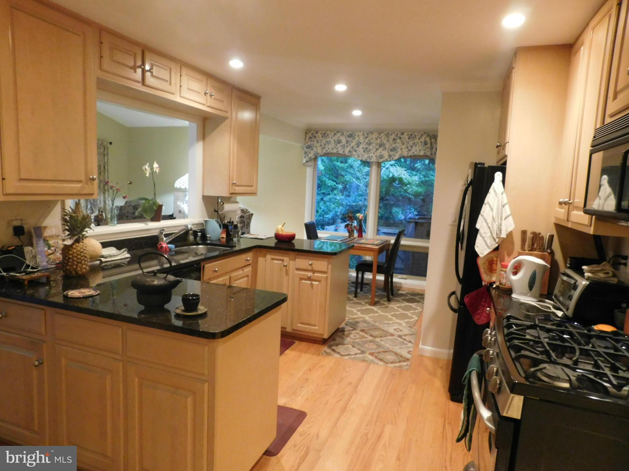 2406 Old Trace Lane Reston, VA 20191 - Photo 7 of 30 Updated & Great for Entertaining