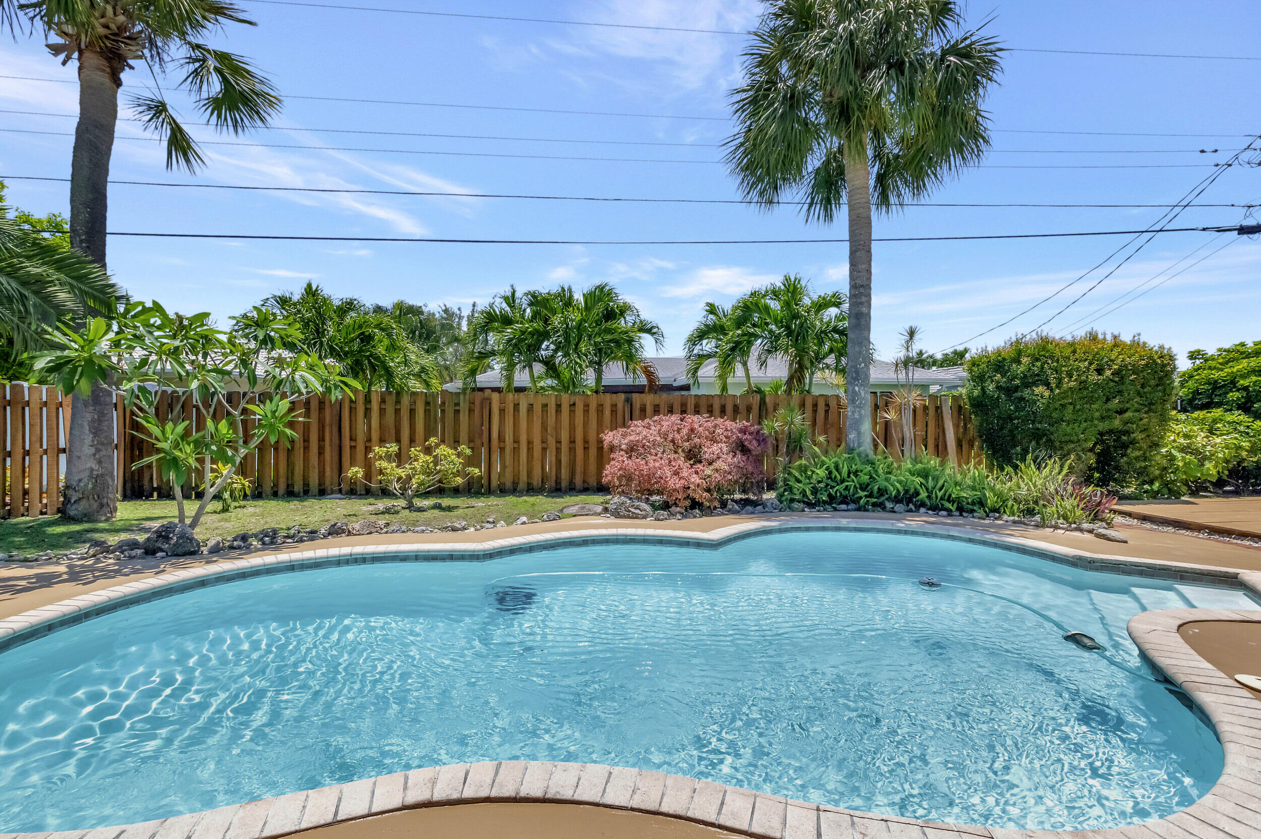 1040 Southwest 3rd Street Boca Raton, FL 33486 - Photo 11 of 38 21_dsc_5549