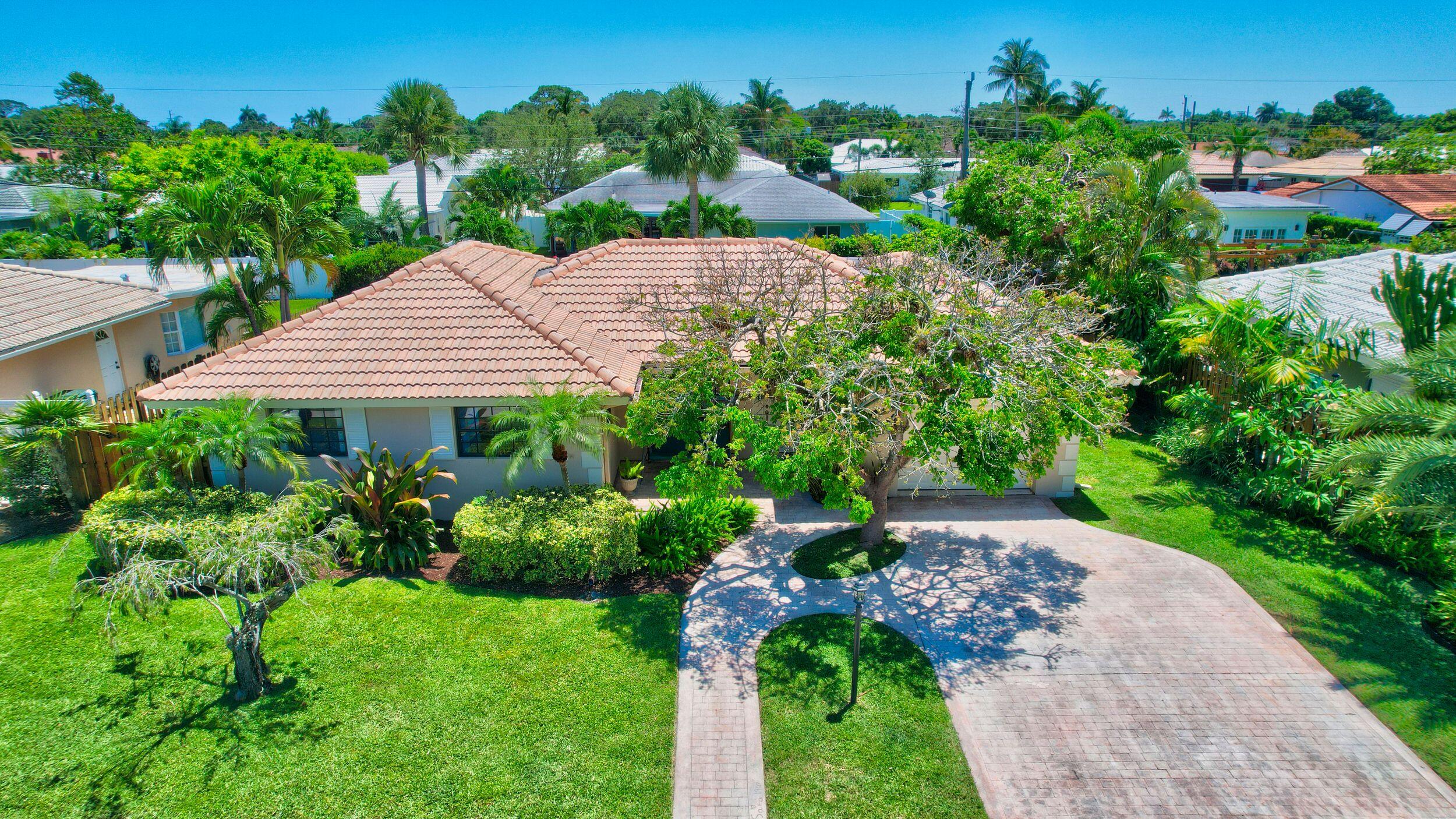 1040 Southwest 3rd Street Boca Raton, FL 33486 - Photo 2 of 38 02_dji_10001 (67)_68)_69)_70)_71)