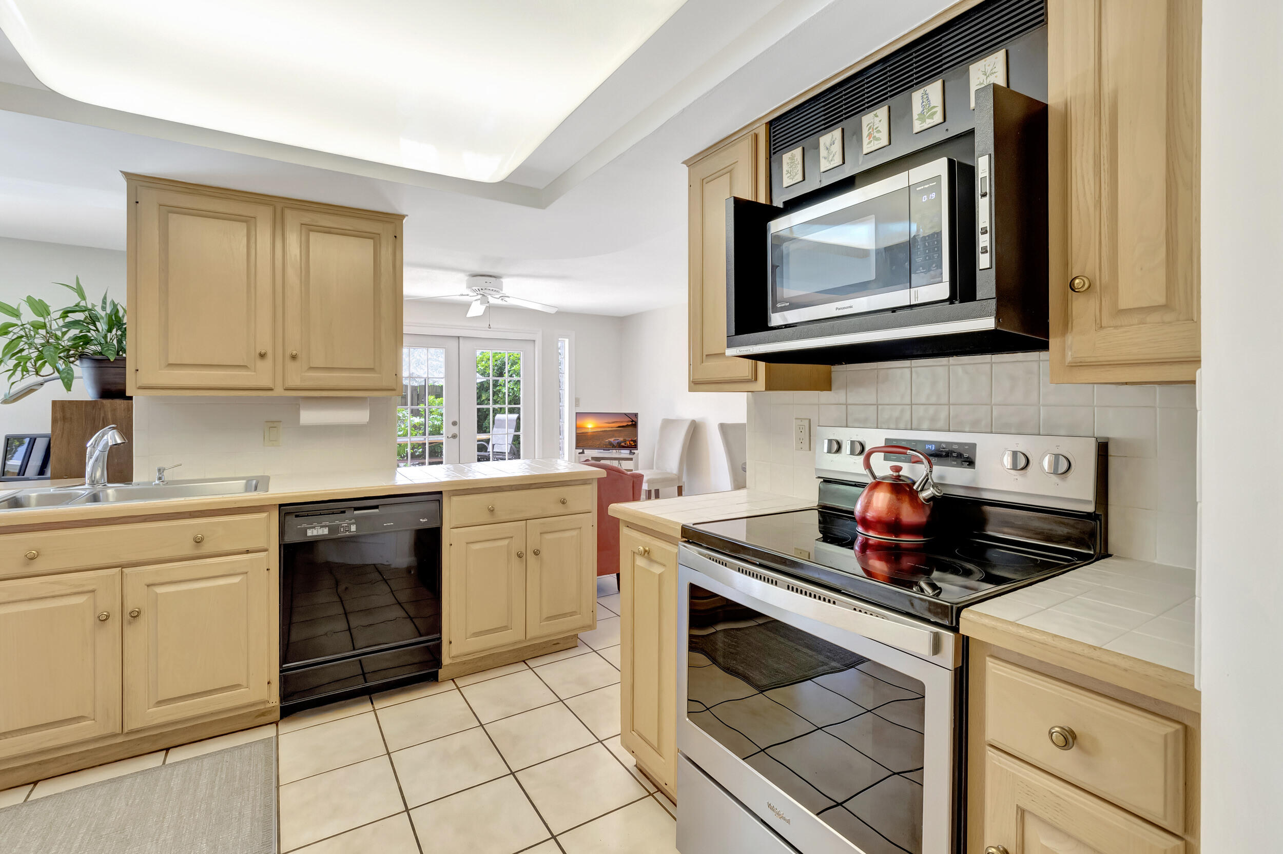 1040 Southwest 3rd Street Boca Raton, FL 33486 - Photo 23 of 38 42_dsc_5654