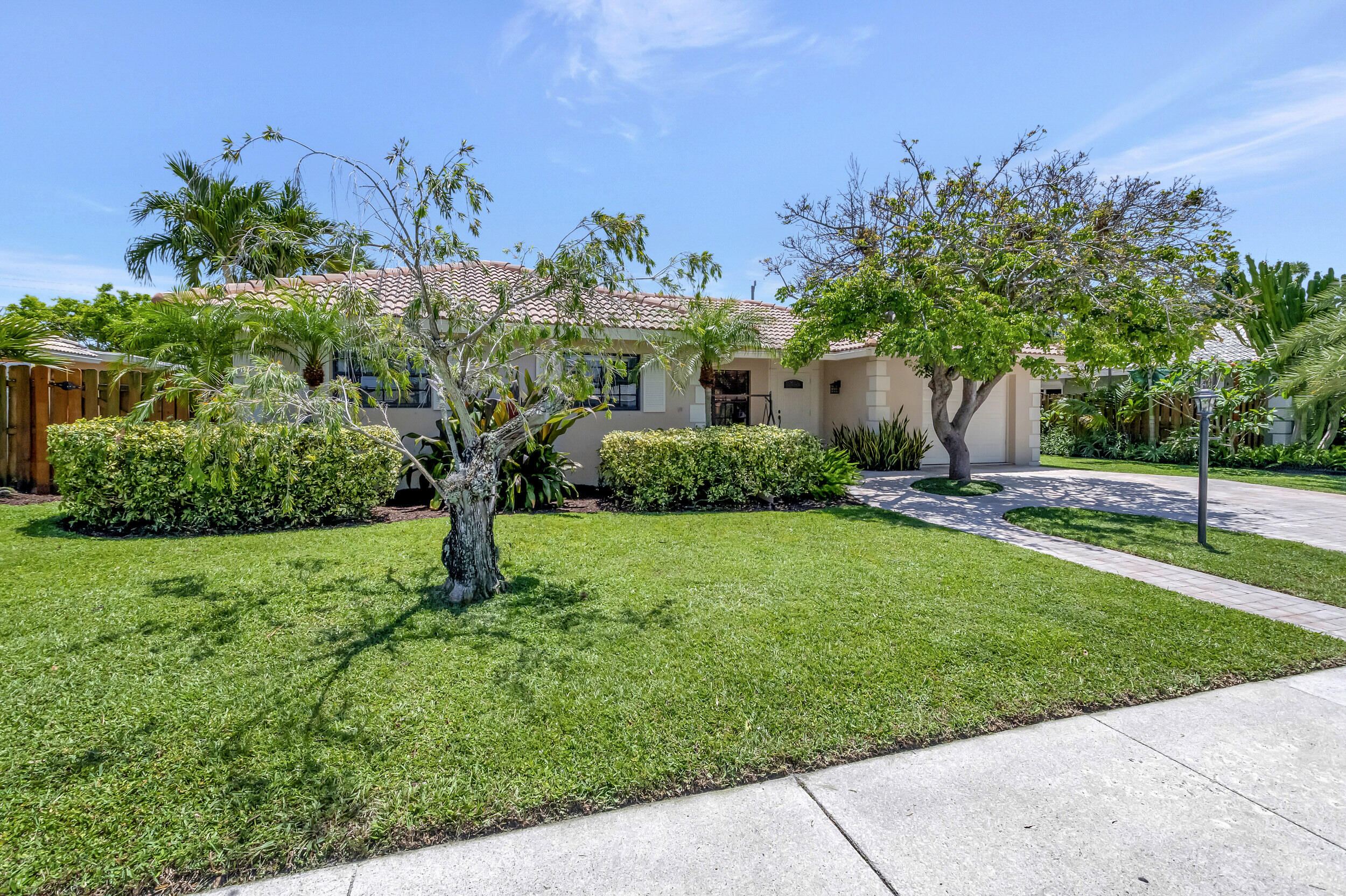 1040 Southwest 3rd Street Boca Raton, FL 33486 - Photo 8 of 38 18_dsc_5779