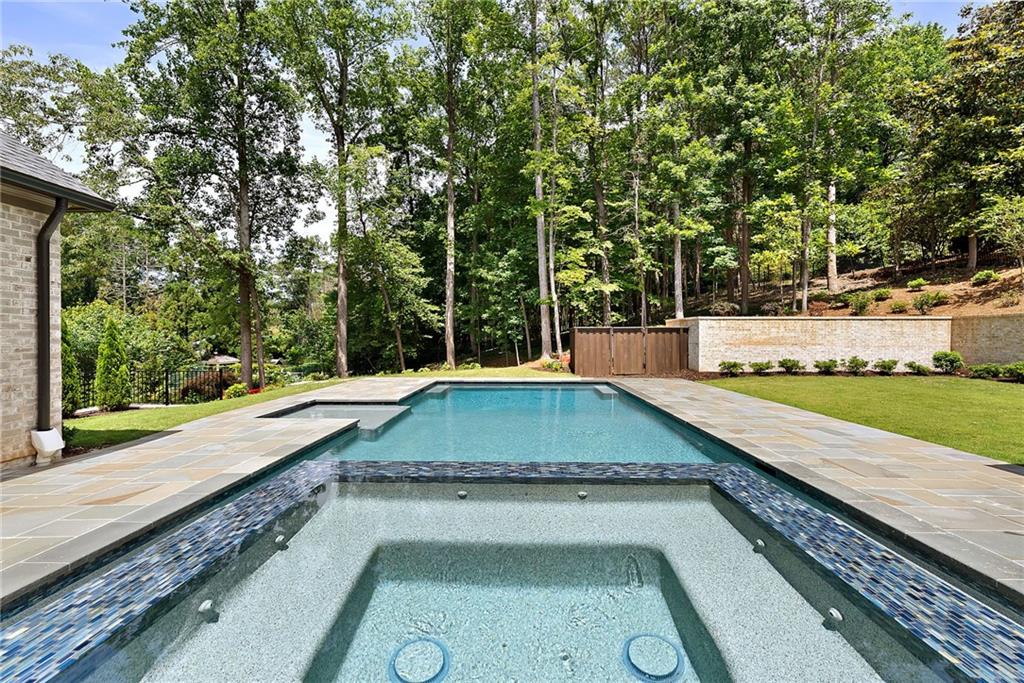 95 Blackland Road Northwest Atlanta, GA 30342 - Photo 39 of 65