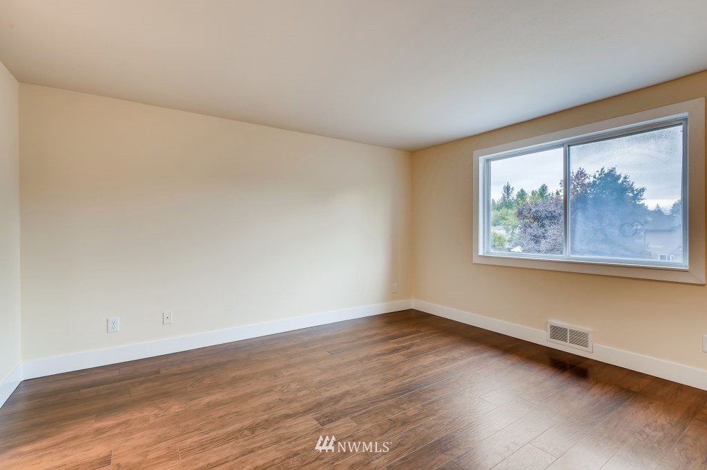 2206 185th Place Southeast Bothell, WA 98012 - Photo 12 of 27