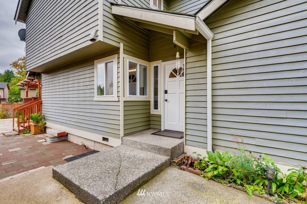 2206 185th Place Southeast Bothell, WA 98012 - Photo 3 of 27