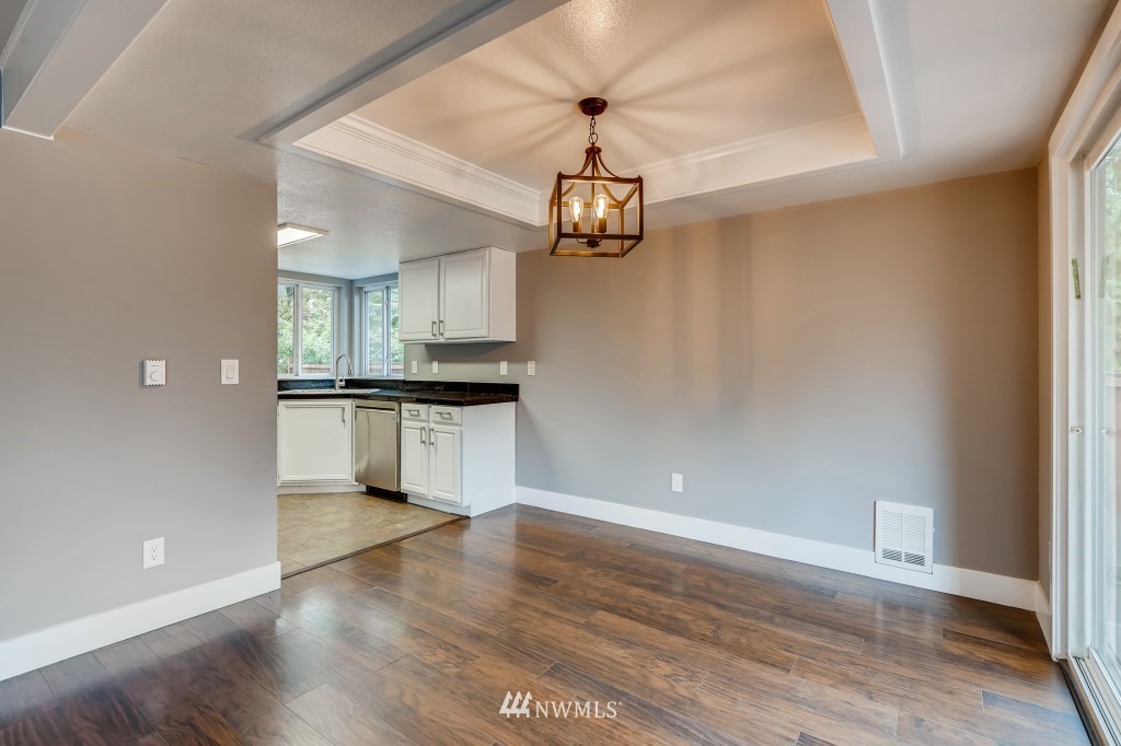 2206 185th Place Southeast Bothell, WA 98012 - Photo 8 of 27